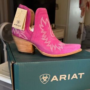 Ariat Women's Fuchsia Heeled Boots
